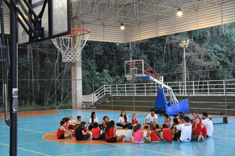 Ensino de basquete para crianças promove inclusão 1 esp mini basquete monitor pedro curiosidade do dia 2 marcelo e1540060962704