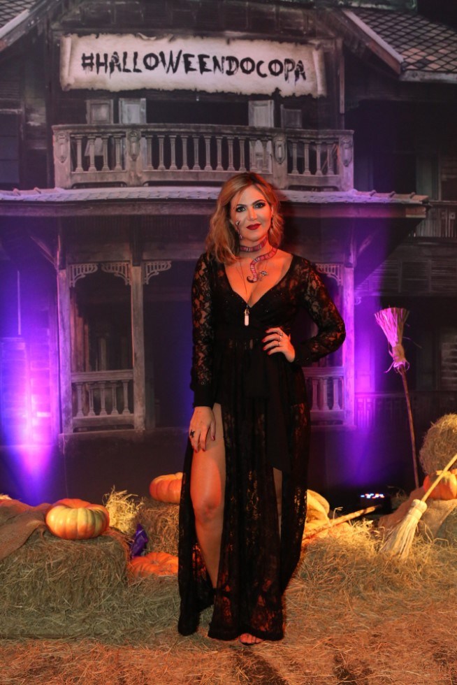 Halloween dos famosos: confira os looks da badalada festa do Copacabana Palace 2 halloween dos famosos carol e marcela 02