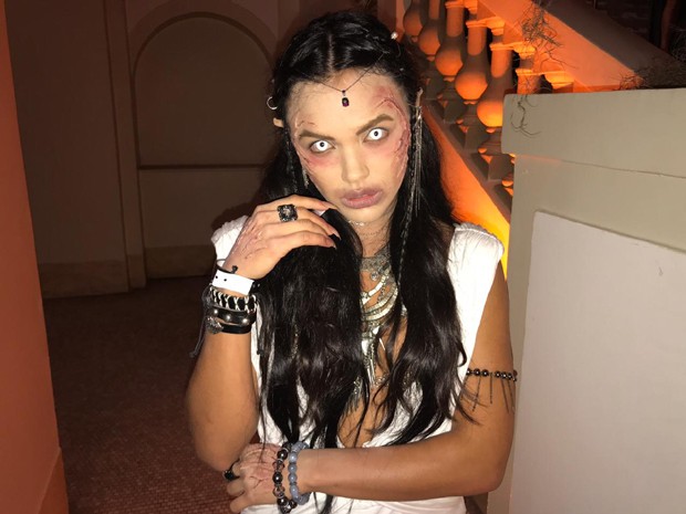 Halloween dos famosos: confira os looks da badalada festa do Copacabana Palace 8 halloween dos famosos carol e marcela 08