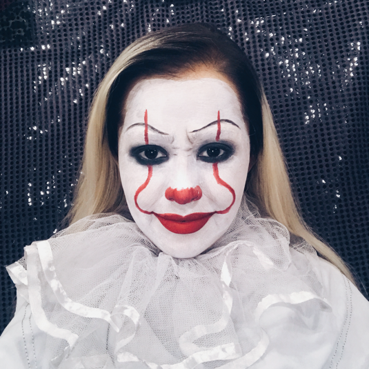 Maquiagem de Halloween: inspirações para você arrasar em qualquer festa 9 maquiagem de halloween carol e marcela 01