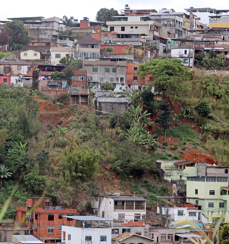 Cinco empresas participam de concorrência para obras em áreas de risco 1 risco rosa sfeir1