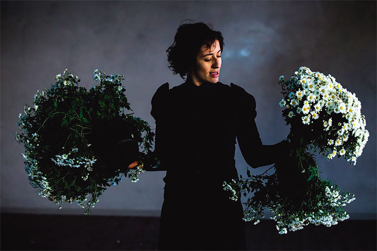 Dança, teatro e performances se encontram em "teatro provocativo" 3 O-Monólogo