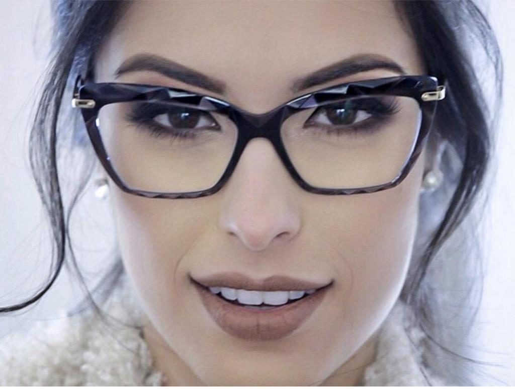 Óculos de grau com muito estilo 3 b0ccba8c d9d9 40a3 ad59 628de4ef7ab7