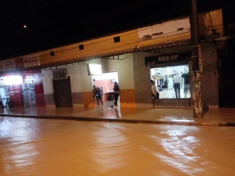 JF deve ter fortes pancadas de chuva no fim de semana 2 filgueiras