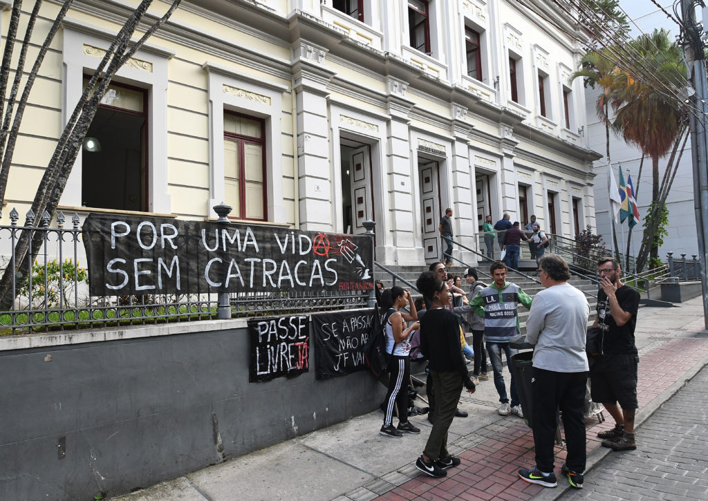 Manifestantes reivindicam congelamento da passagem em JF 2 manifestacao passagem marcelo