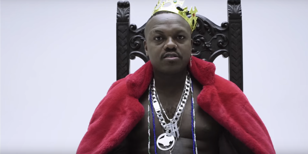 Djonga na Danke Club 1 o rapper mineiro djonga no clipe a musica da mae 1534962683845 v2 1430x717