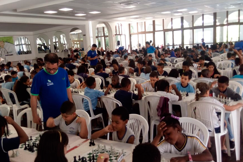 E.M. Gabriel Gonçalves da Silva ganha torneio de xadrez 1 xadrez divulgação