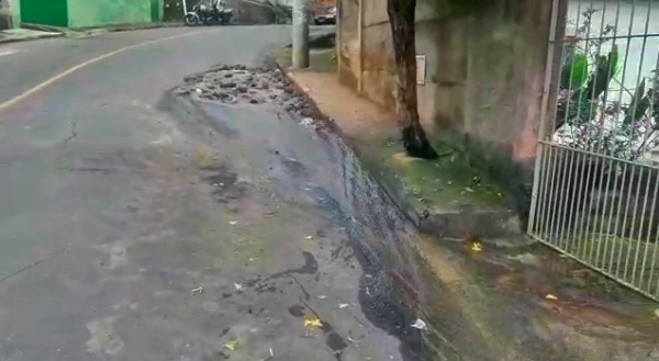 Vazamento de água causa transtornos na Região Sudeste 1 VU 28 12 JARDIM ESPERANÇA