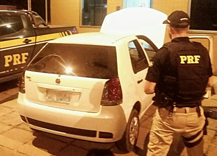 PRF recupera veículo clonado em Leopoldina 1 carro clonado 2 divulgação PRF