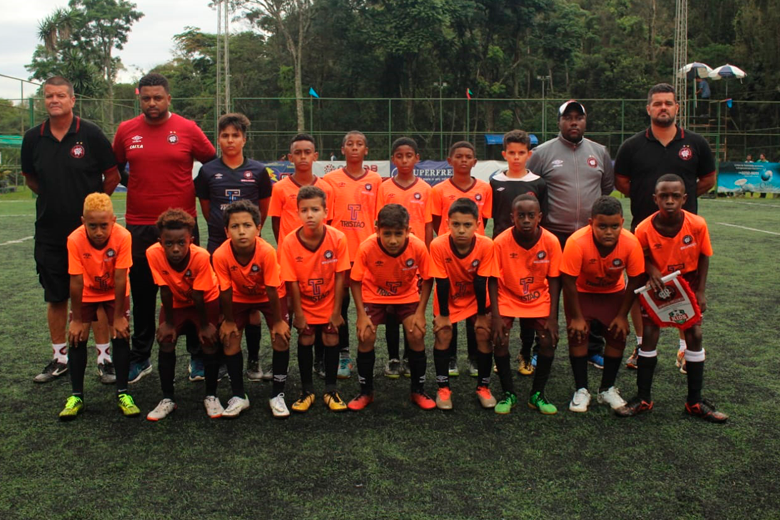 Sport Club JF leva três títulos no JF Kids Cup 4 equipe furacão