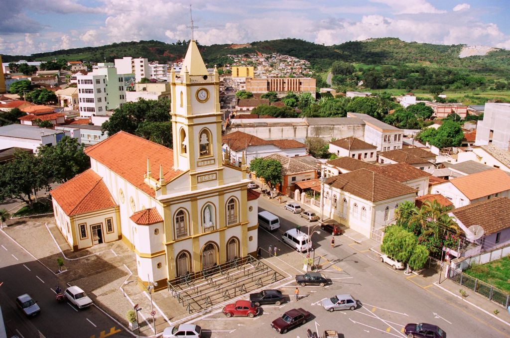 Prefeitura de Cláudio (MG) recebe inscrições para concurso 1 fotos claudio 2 0642