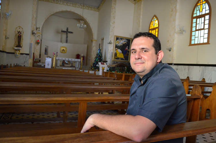 Imagem: Padre Pierre conta a história da Missa do Impossível