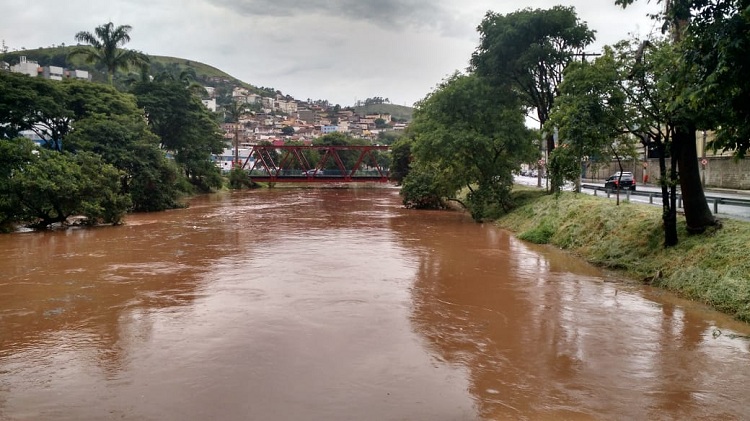 Chuva forte e granizo marcam o início do verão em Juiz de Fora 5 paraibuna andre castro