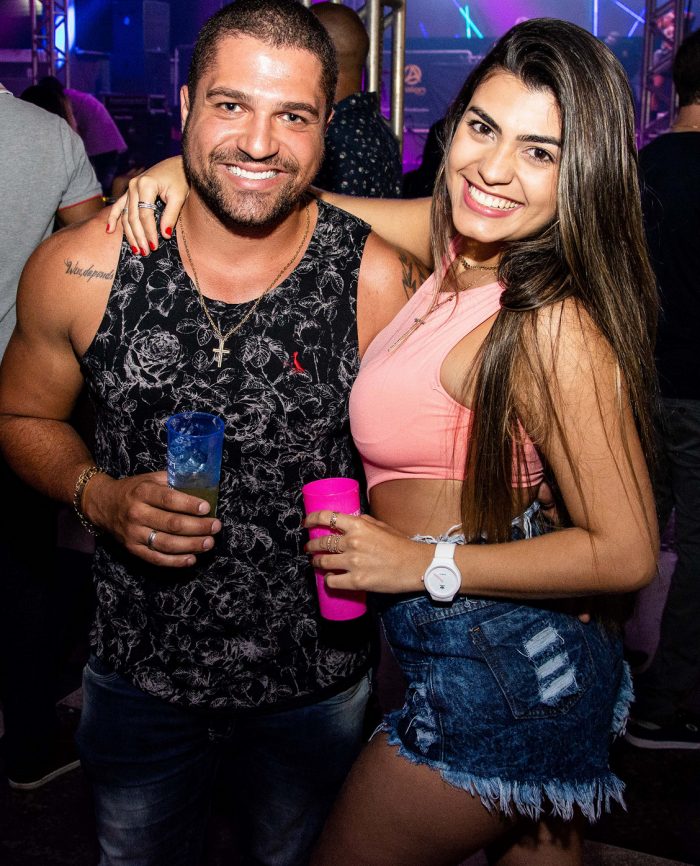 Paulo Ricardo Souza e Alexandra Machado clicados na noite da Avalon