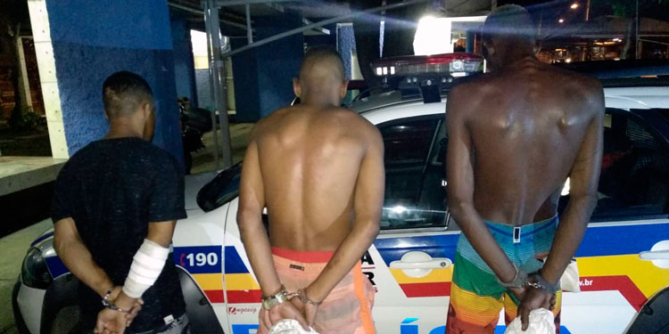 PM captura trio e recupera mercadorias após assalto a veículo dos Correios 1 Correios 1