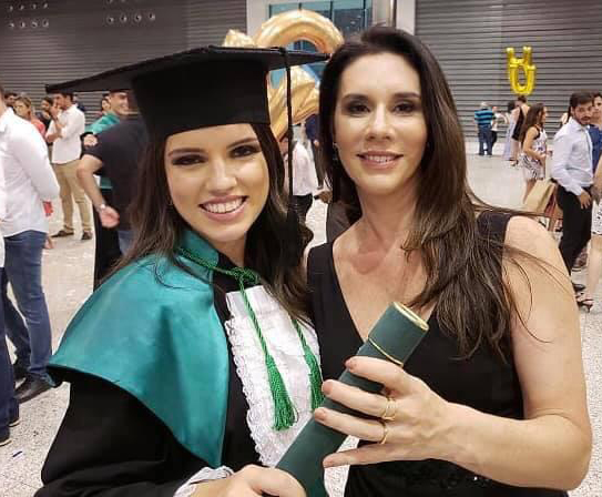 Isabela-Vianello-e-Silvana-Vianello-240119-Medicina-pela-UFMG-enviada-pela-Mírian-Ferreira Isabela-Vianello-e-Silvana-Vianello-240119-Medicina-pela-UFMG-enviada-pela-Mírian-Ferreira