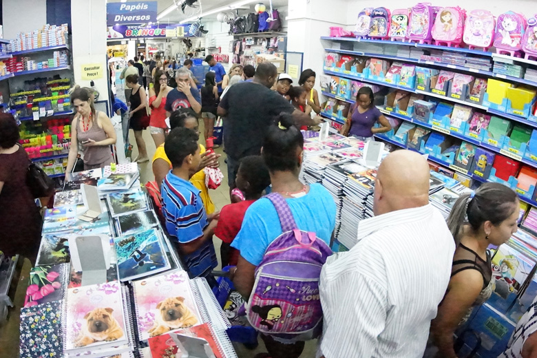 Papelarias apresentam diferença de até 200% nos preços 1 Olavo Prazeres material escolar 1