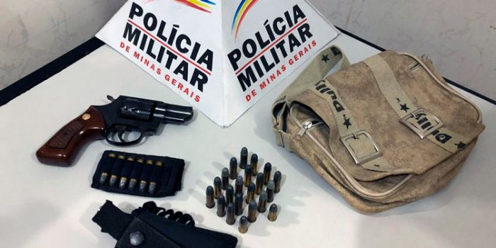 Homem é detido por posse de arma após ameaçar a esposa 1 arma by PM