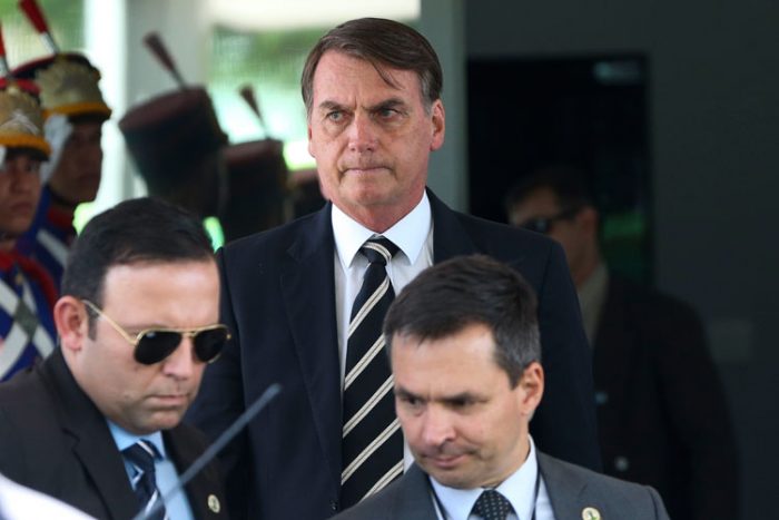 Bolsonaro assina nesta terça decreto que flexibiliza posse de arma de fogo 1 bra bolsonaro