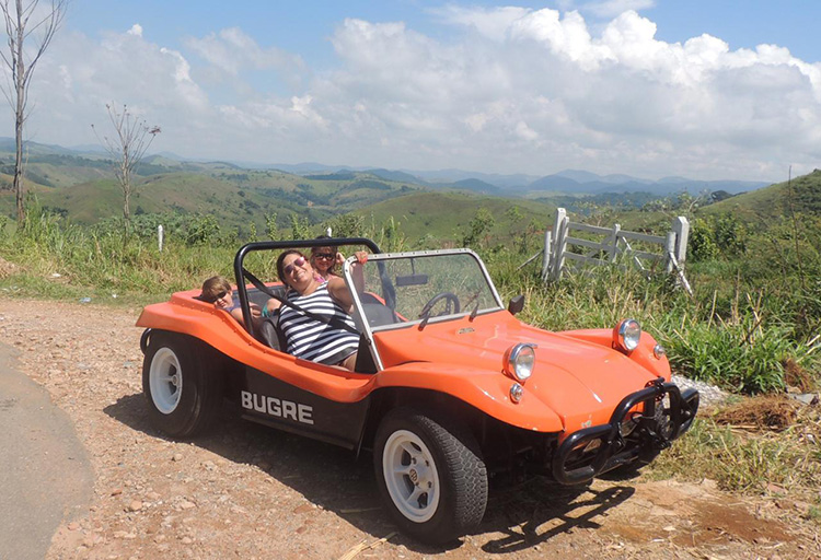 Perfeitos na praia, buggies circulam orgulhosos por JF 9 buggy joao2