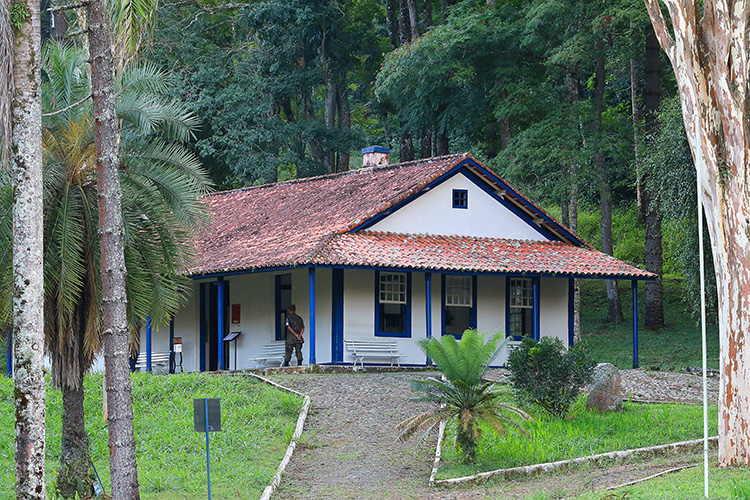 Casa de Cabangu reabre depois de dois dias de portas fechadas 1 cabangu olavo