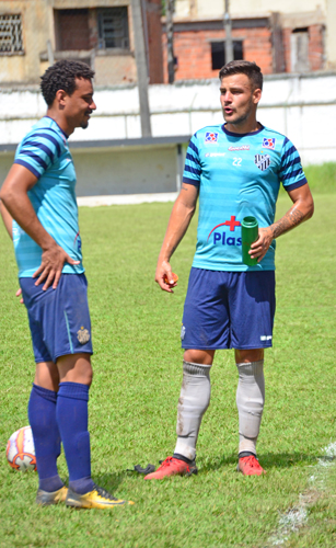 Novidade no Tupi, volante aposta em personalidade e dupla com ex-Palmeiras 1 esp Tupi Chub e Nardini foto Olavo
