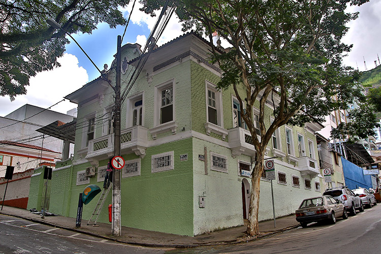 Dois casarões neocoloniais na região central são tombados 4 gilberto