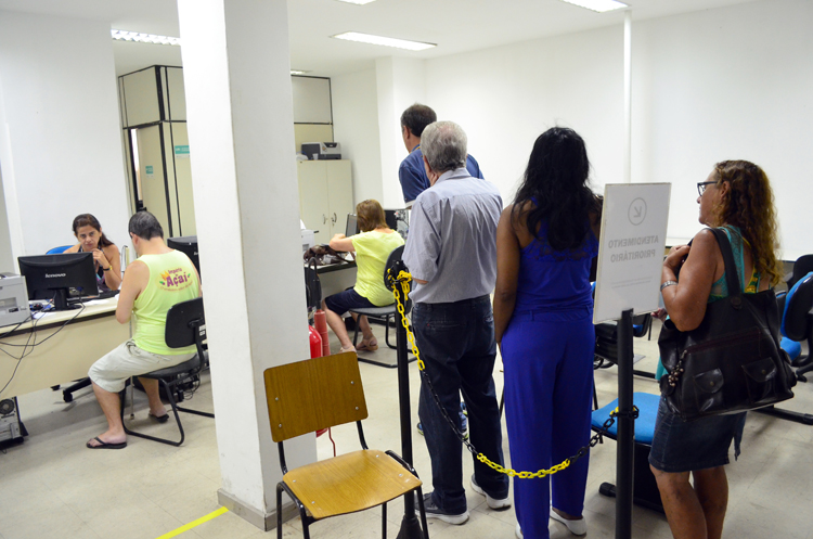 Contribuintes de JF movimentam o Espaço Cidadão 1 iptu olavo2