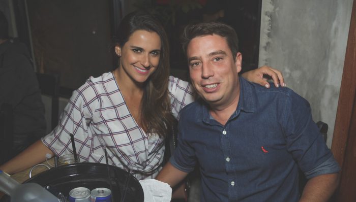 Márcia Aquino e o vereador Rodrigo Mattos clicados na animada noite da Danke