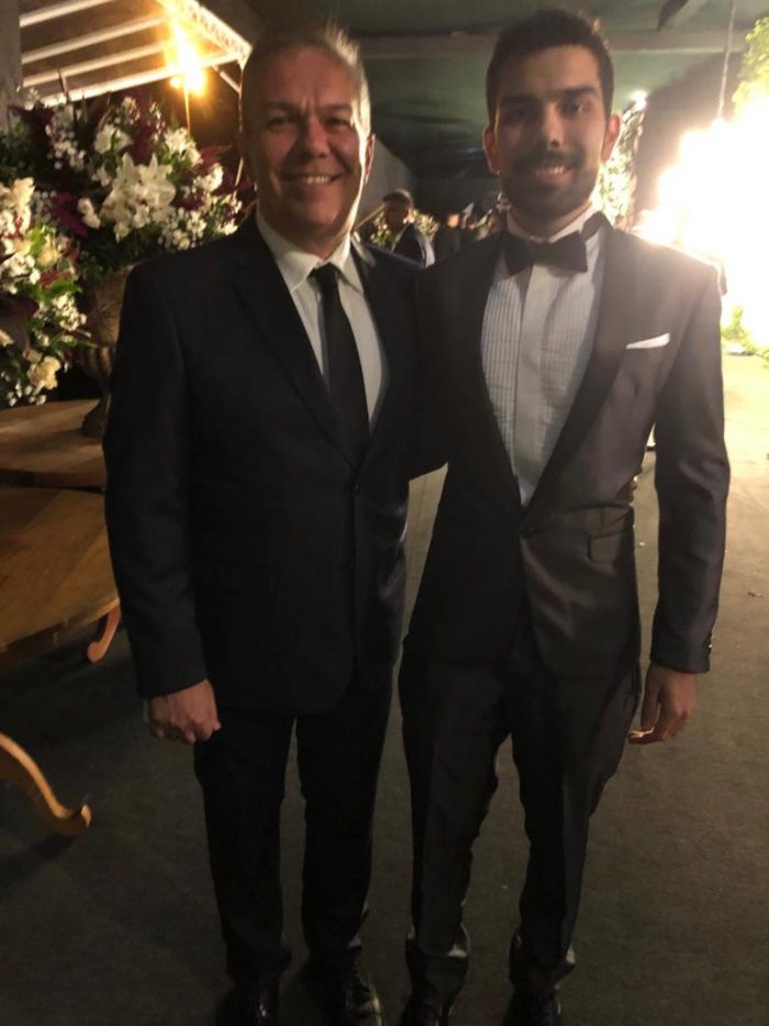 Fernanda Tostes ladeada por Octávio Fagundes e Rafael Barino 2 Eduardo dos Santos e o filho Eduardo dos Santos Júnior, formando em medicina pela UFJF, na mega festa no Expominas