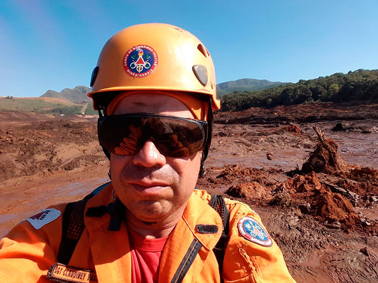 “Viva”, aconselha bombeiro que voltou de Brumadinho 2 claudiney bombeiro brumadinho by arquivo pessoal
