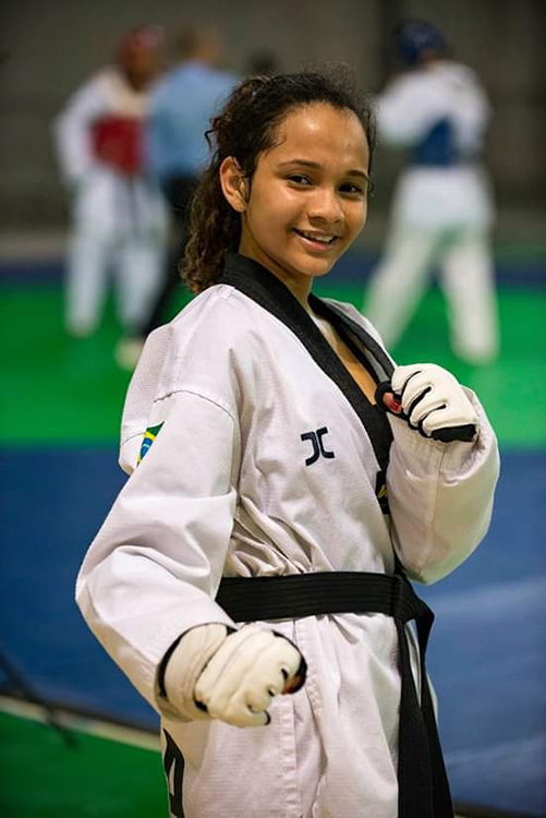 Juiz-forana Danielly Vitória busca vaga na Seleção Brasileira de taekwondo 1 dani taekwondo dentro