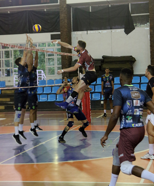 JF Vôlei vai a Blumenau e busca primeira vitória pela Superliga B 1 esp JF Vôlei treino foto Fernando Priamo