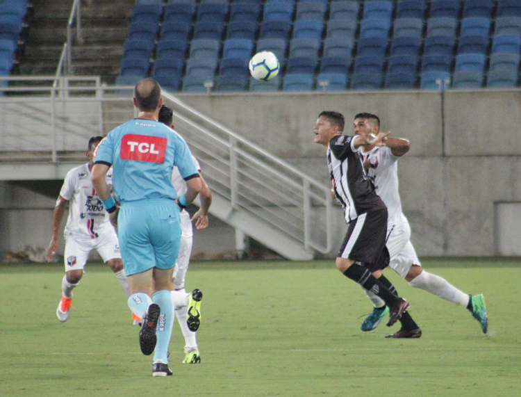 Torcedores do Tupi exigem mudança na equipe; Myrian reafirma foco no jogo de sábado 2 esp tupi x santa cruz