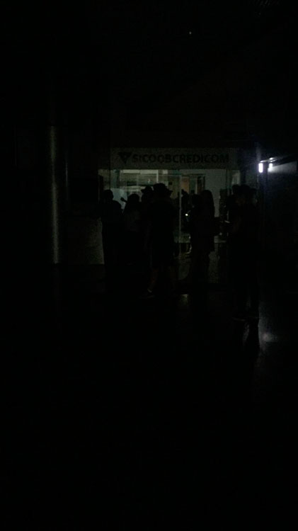 Juiz de Fora volta a ficar sem energia elétrica na tarde desta terça-feira 1 falta de luz by Marcella Marques