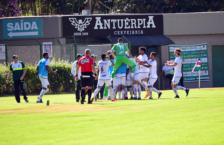 Tupi vira sobre a Caldense, mas leva empate no fim do jogo 1 gol caldense olavo prazeres