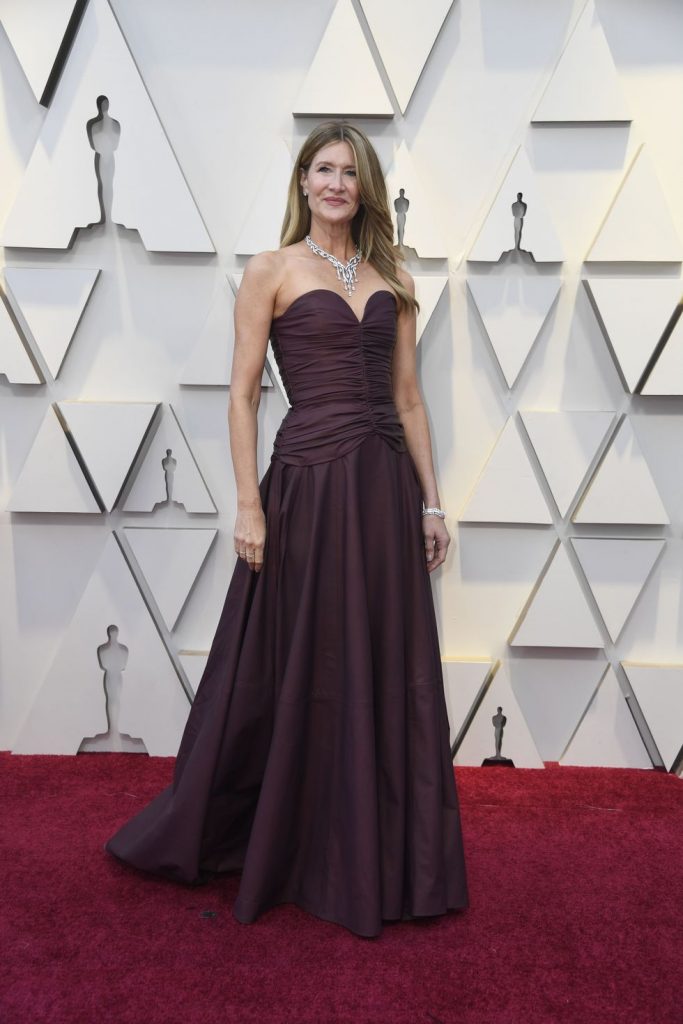 Melhores vestidos do Oscar 2019: confira quem arrasou no tapete vermelho 9 melhores vestidos do Oscar 2019 09