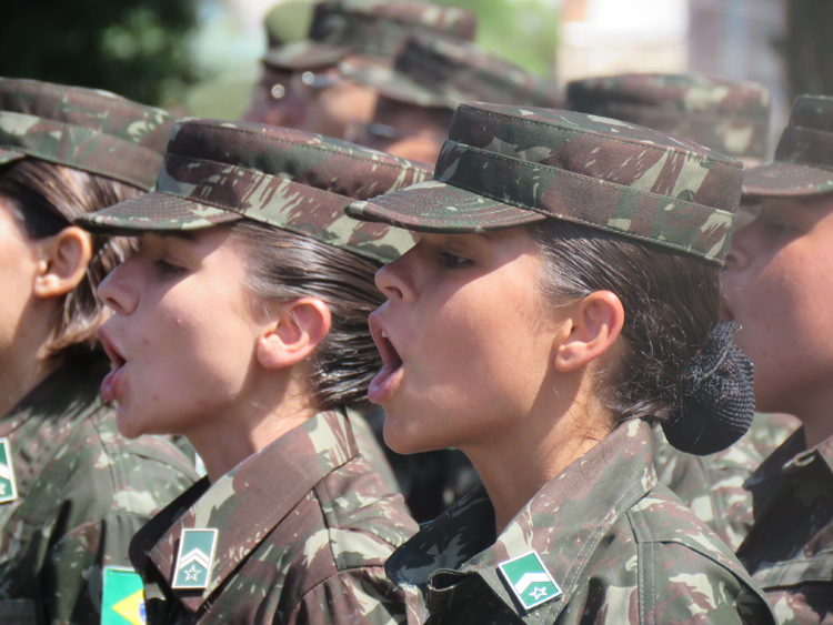 Mulheres são a maioria em turma de futuros sargentos 1 mulheres no EB