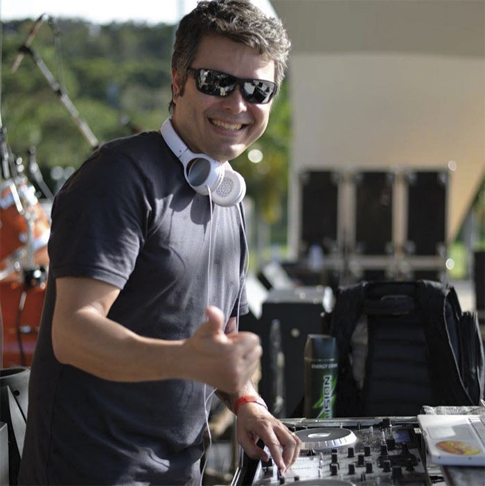 Trade Hotel promove matinê de carnaval com Trupicada e muitas brincadeiras 4 trade dj tomateJPEG
