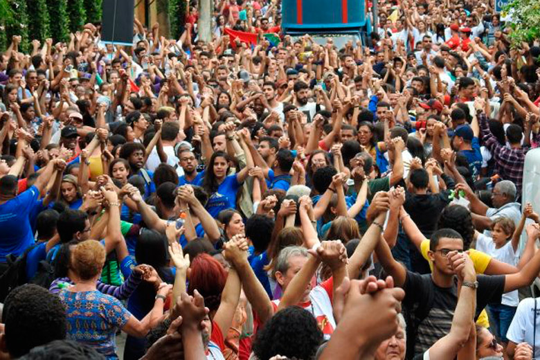 Via-Sacra Jovem acontece no domingo 1 10ª Via Sacra