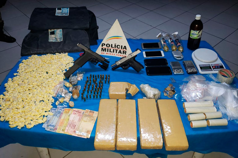 Operação da PM apreende drogas, armas e colete balístico 1 Apreensão drogas by divulgação PM