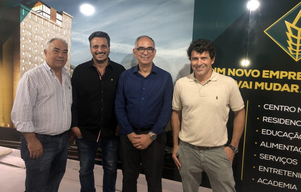 João Matos, Marcelo Mendonça, prefeito Antônio Almas e Marcelo Machado no Fórum Permanente 1 João Matos Marcelo Mendonça Antônio Almas e Valério Ribeiro