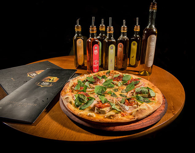 Mr Tugas chamada pizzas