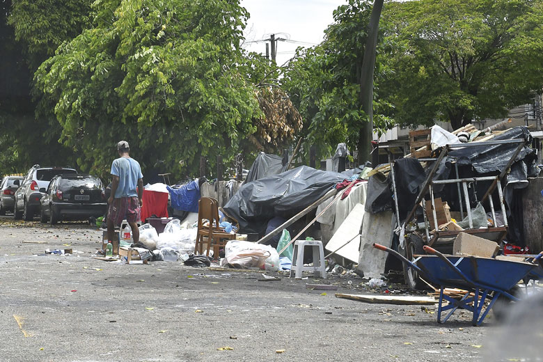 Poço Rico cobra medidas para amenizar concentração de moradores de rua 1 cracolândia poço rico