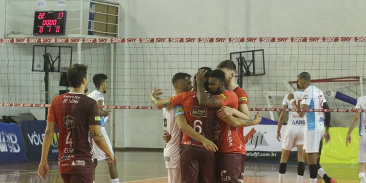 Após vencer em casa, JF Vôlei pegará o Lavras no mata-mata da Superliga B 2 esp JF Vôlei foto Vinícius Serra JF Vôlei destacada