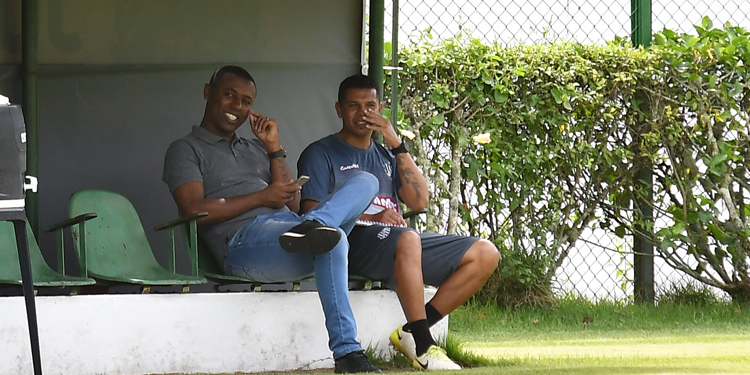Beto e André Luiz são apresentados e explicam saídas e negociação com o Tupi 7 esp Tupi André Luiz e Beto foto Marcelo Ribeiro destacada