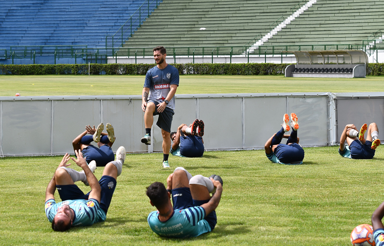 Quarto preparador físico do Tupi em 2019 vê sobrecarga por aspectos táticos 1 esp Tupi Jonas Neves foto Marcelo Ribeiro