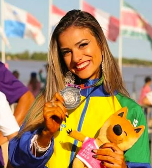 Fisiculturista juiz-forana é prata dos Jogos Sul-Americanos de Praia na Argentina 1 esp fisiculturismo juliana argentina arquivo pessoal interna2
