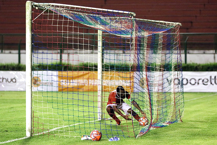 Baeta perde para o Atlético, mas vai às quartas de final do Mineiro e à Série D 2020 1 esp leo salino dentro