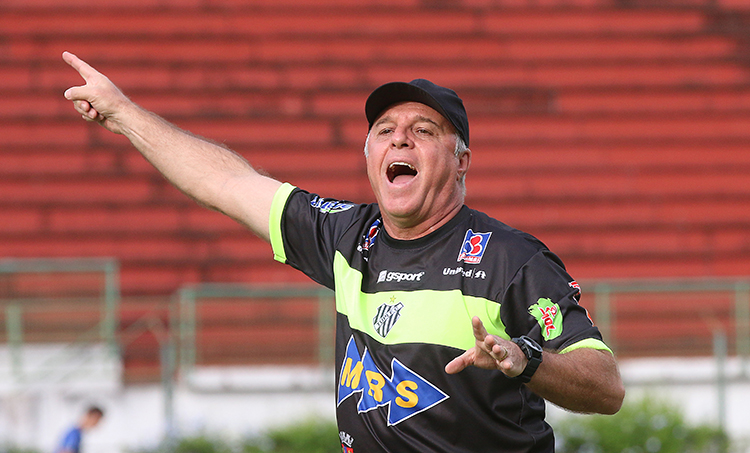 Tupynambás aguarda assinatura de contrato para anunciar Paulo Campos 1 esp paulo campos leo costa interna